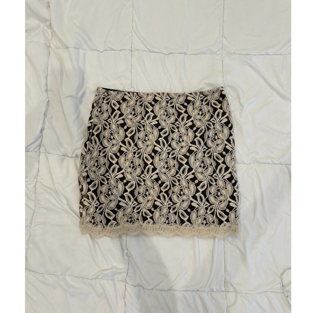 patterned skirt - Picture 7 of 10